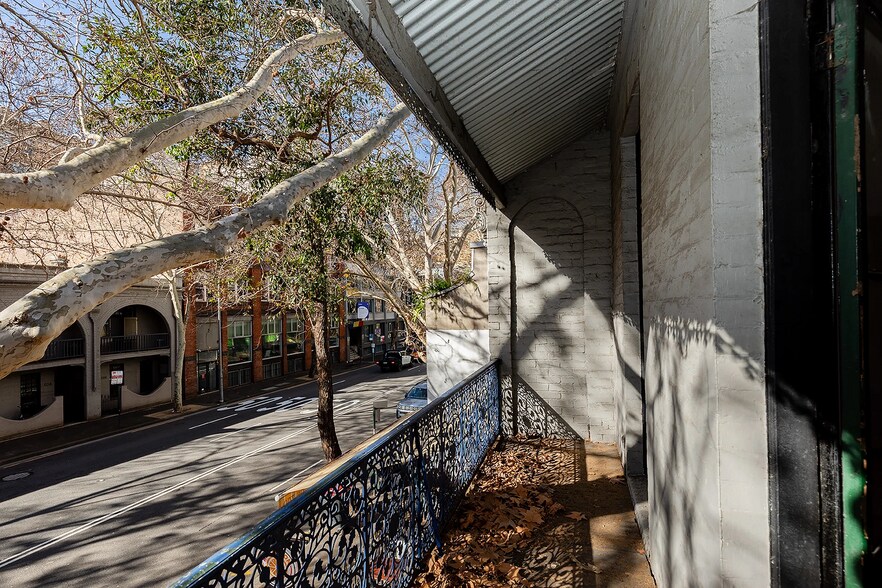 635 Harris St, Ultimo en venta - Foto del edificio - Imagen 3 de 11