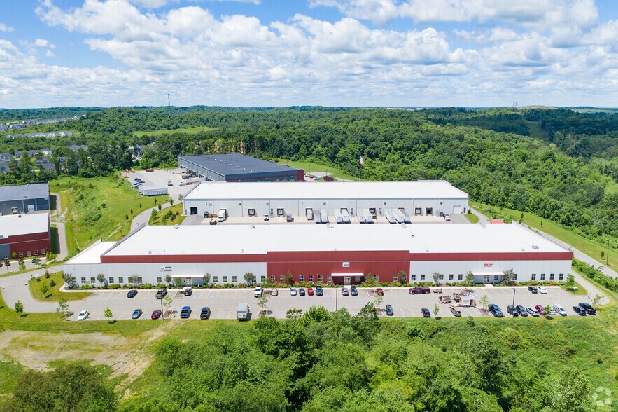 700 International Dr, Oakdale, PA en alquiler - Foto del edificio - Imagen 3 de 8