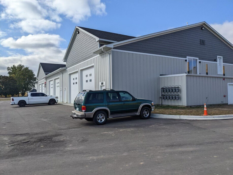 721 Industrial Blvd, Watertown, MN en venta - Foto del edificio - Imagen 3 de 6