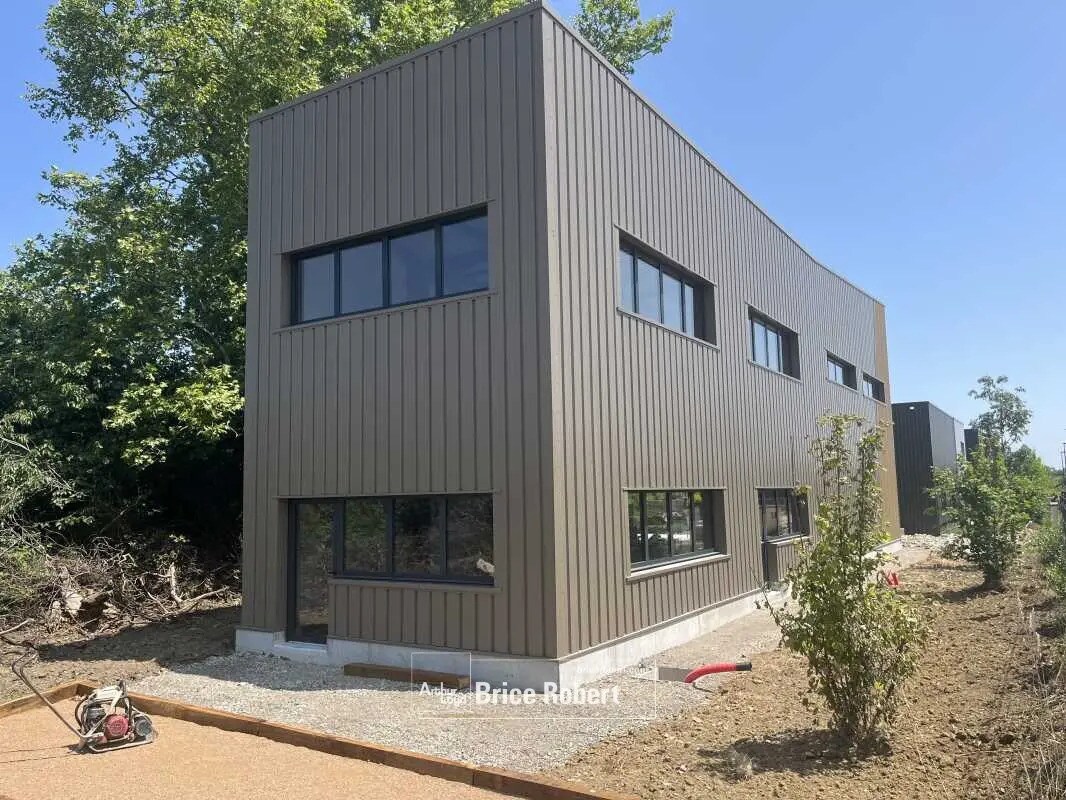 Oficina en Brindas en alquiler Foto del edificio- Imagen 1 de 5