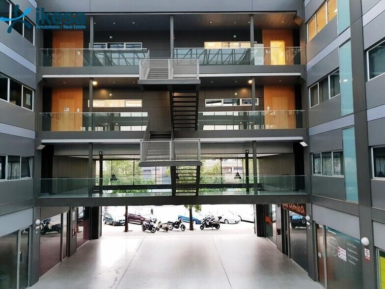 Local en SEVILLA, Sevilla en venta - Foto del edificio - Imagen 3 de 3