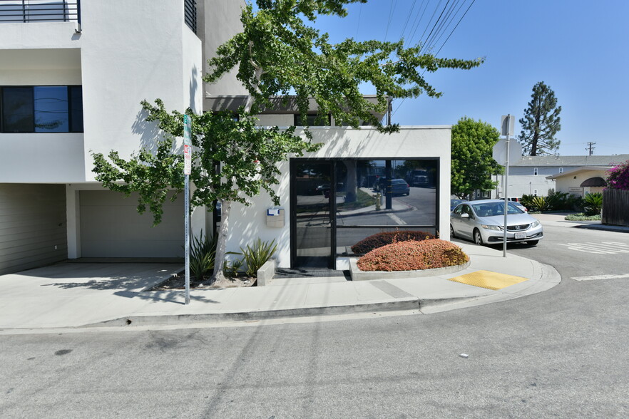 627 Aviation Way, Manhattan Beach, CA en venta - Foto principal - Imagen 1 de 9