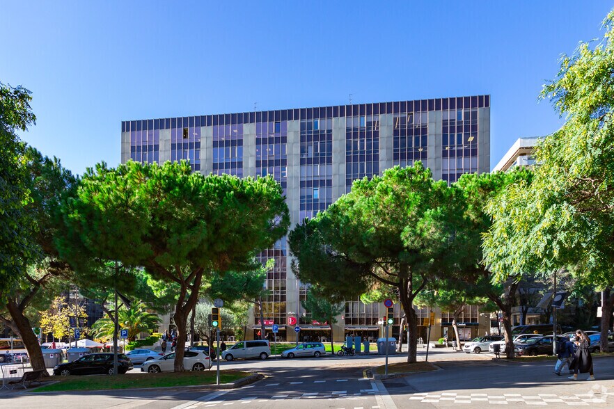 Oficina en Barcelona, Barcelona en alquiler - Foto del edificio - Imagen 3 de 6