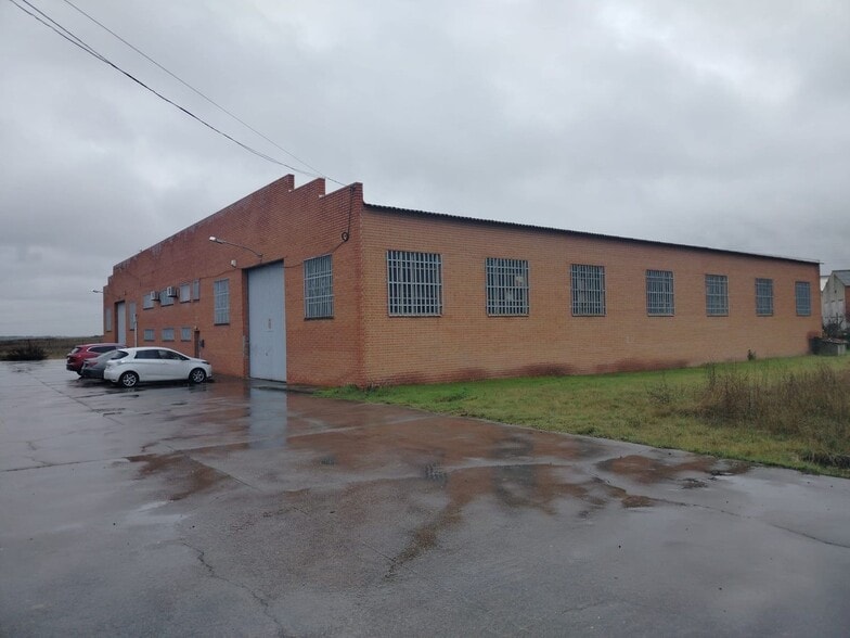 Calle Madroño, 59, Humanes de Madrid, Madrid en venta - Foto del edificio - Imagen 2 de 24