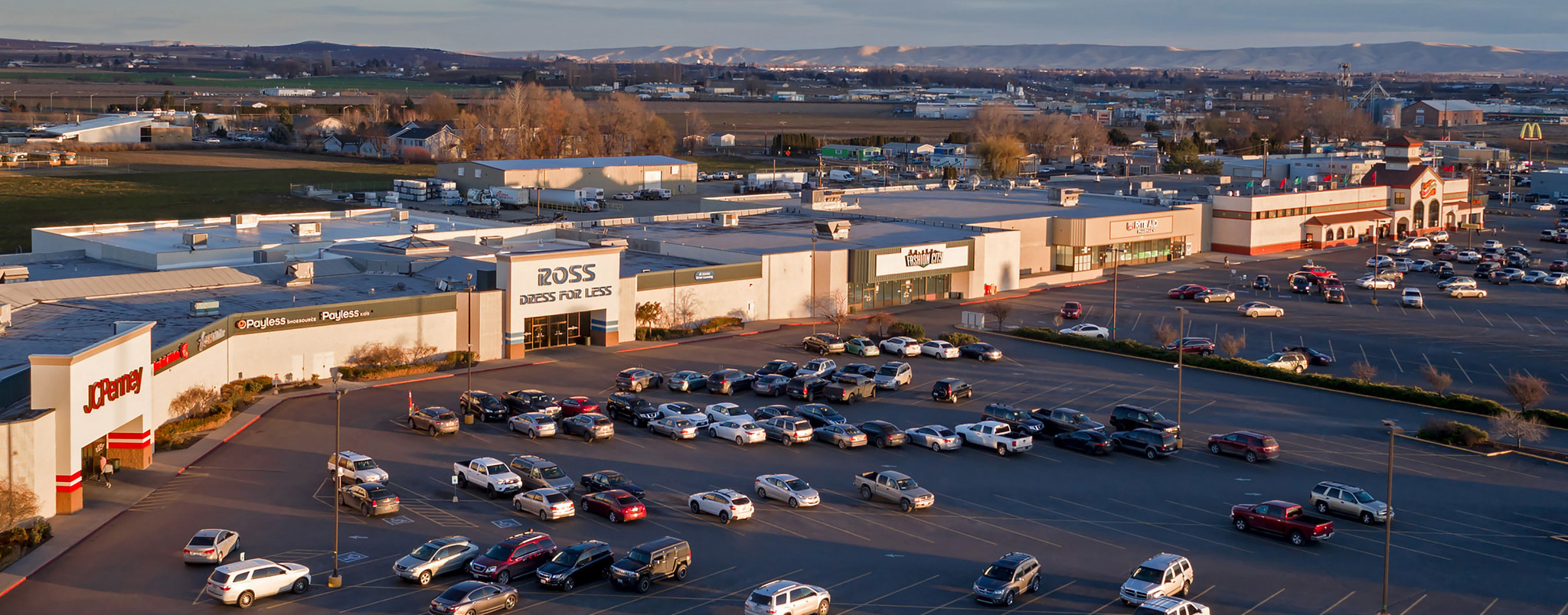 2010 Yakima Valley Hwy, Sunnyside, WA en alquiler Vista aérea- Imagen 1 de 10