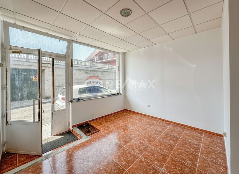 Local en O Rosal, Pontevedra en venta - Foto del interior - Imagen 2 de 11