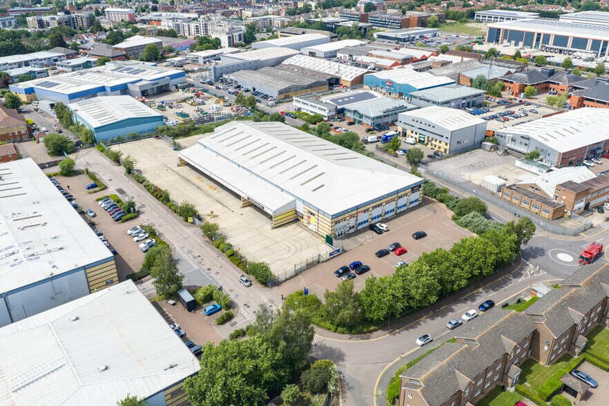Chester Rd, Borehamwood en alquiler - Foto del edificio - Imagen 2 de 7