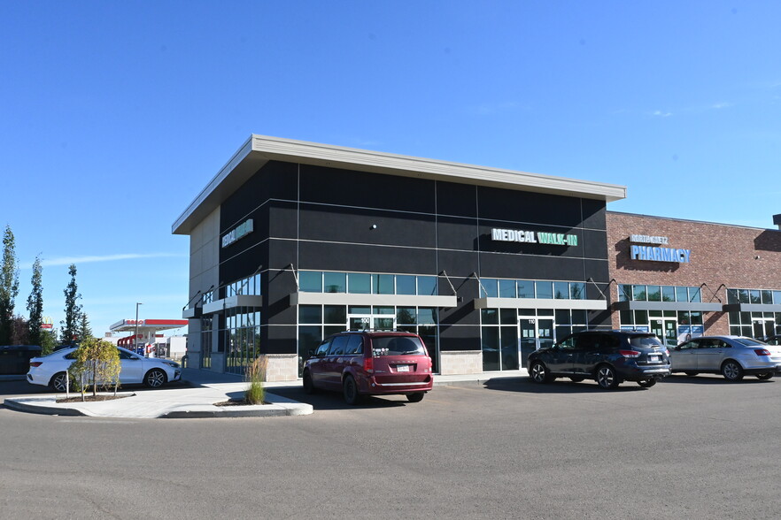 7101 50 Ave, Red Deer, AB en alquiler - Foto del edificio - Imagen 3 de 5