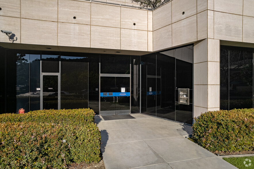 13200 Crossroads Parkway N, City Of Industry, CA en alquiler - Foto del edificio - Imagen 3 de 6