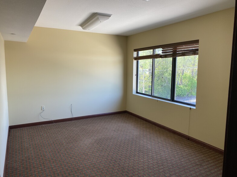 247 N Dixie Way, South Bend, IN en alquiler - Foto del interior - Imagen 3 de 7