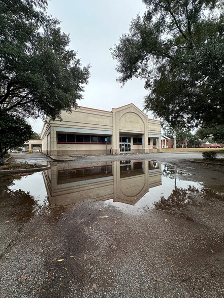 1422 E Pass Rd, Gulfport, MS en alquiler - Foto del edificio - Imagen 1 de 9