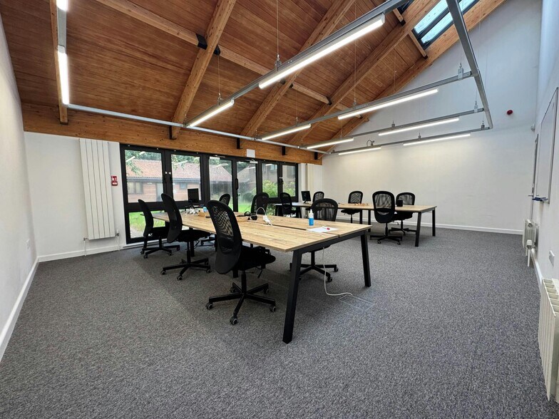 Bassett Av, Southampton en alquiler - Foto del edificio - Imagen 3 de 10