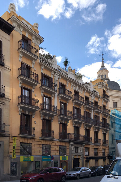 Calle de la Colegiata, 13, Madrid, Madrid en alquiler - Foto del edificio - Imagen 2 de 2