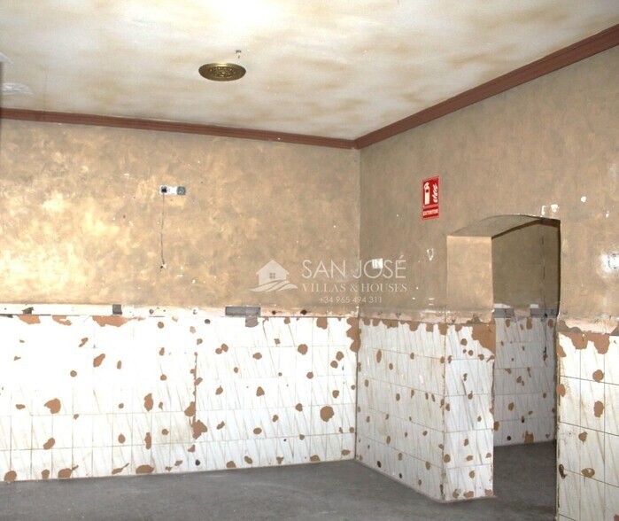 Local en La Romana en venta - Foto del edificio - Imagen 3 de 9