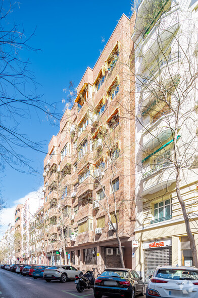 Edificios residenciales en Madrid, MAD en venta - Foto principal - Imagen 2 de 2