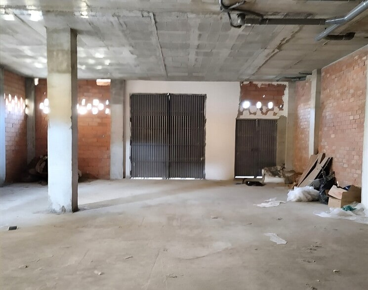 Local en Santa Fe en venta - Foto del edificio - Imagen 3 de 12