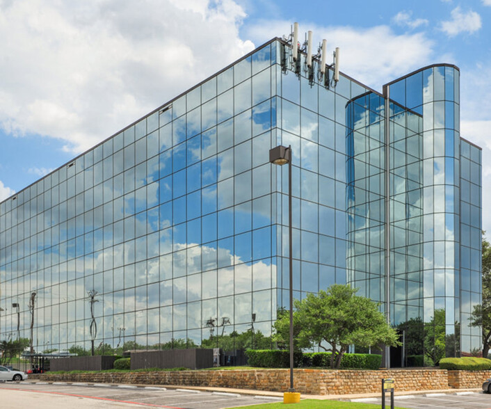 4425 W Airport Fwy, Irving, TX en alquiler - Foto del edificio - Imagen 1 de 5