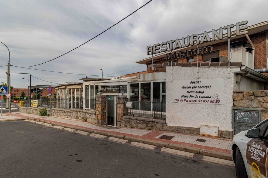 Local en Moralzarzal, Madrid en venta - Foto del edificio - Imagen 2 de 11