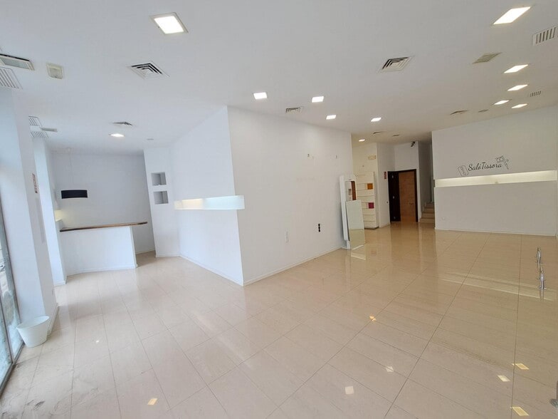 Local en Alzira, Valencia en alquiler - Foto del interior - Imagen 1 de 14