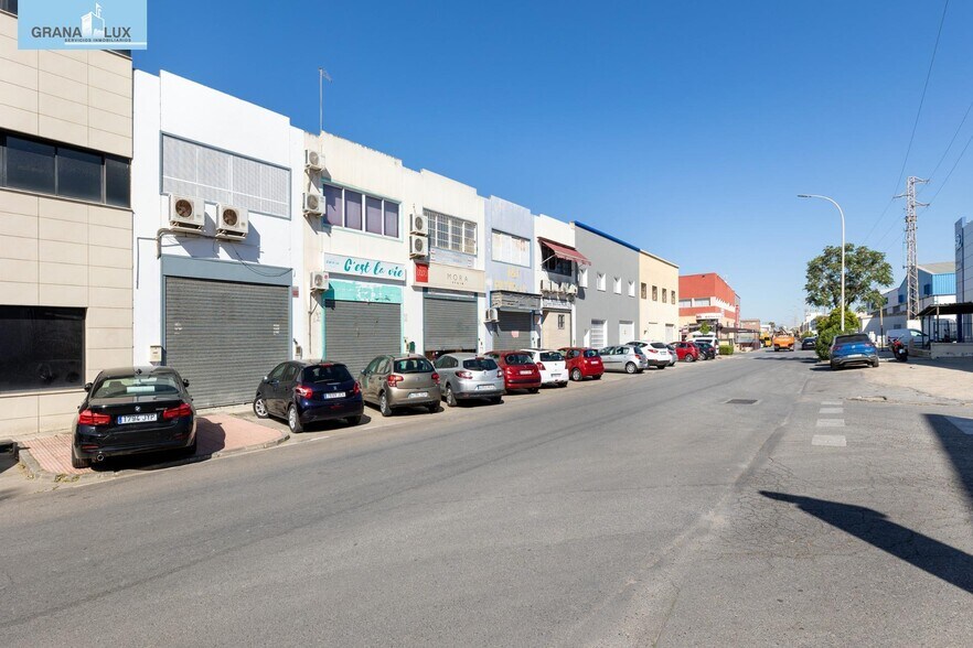 Local en Peligros en venta - Foto del edificio - Imagen 2 de 28