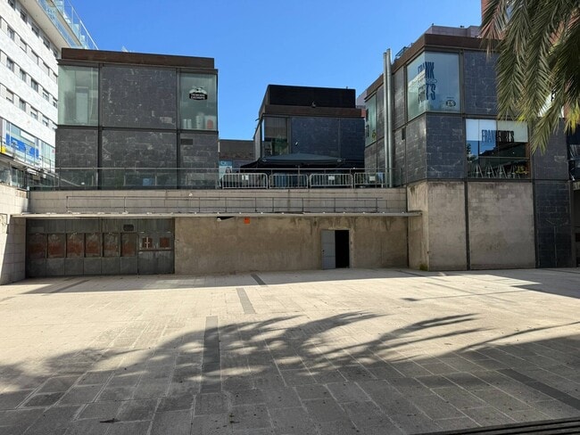 Más detalles de Plaça Major, 17, Mollet del Vallès - Local en venta