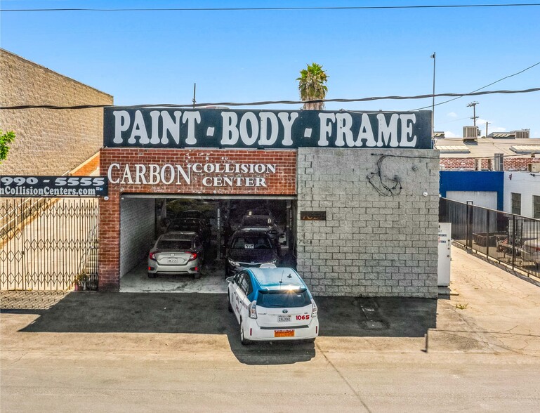 7028 Canby Ave, Reseda, CA en venta - Foto del edificio - Imagen 2 de 8