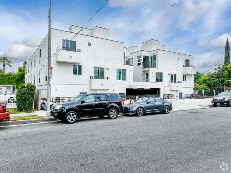 8837 Burnet Ave, North Hills, CA en venta - Foto principal - Imagen 1 de 29