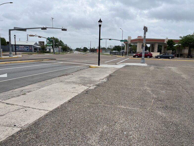 108 S Broadway St, La Porte, TX en venta - Foto del edificio - Imagen 2 de 4