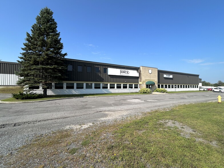 5977 Hazeldean Rd, Ottawa, ON en alquiler - Foto del edificio - Imagen 1 de 11