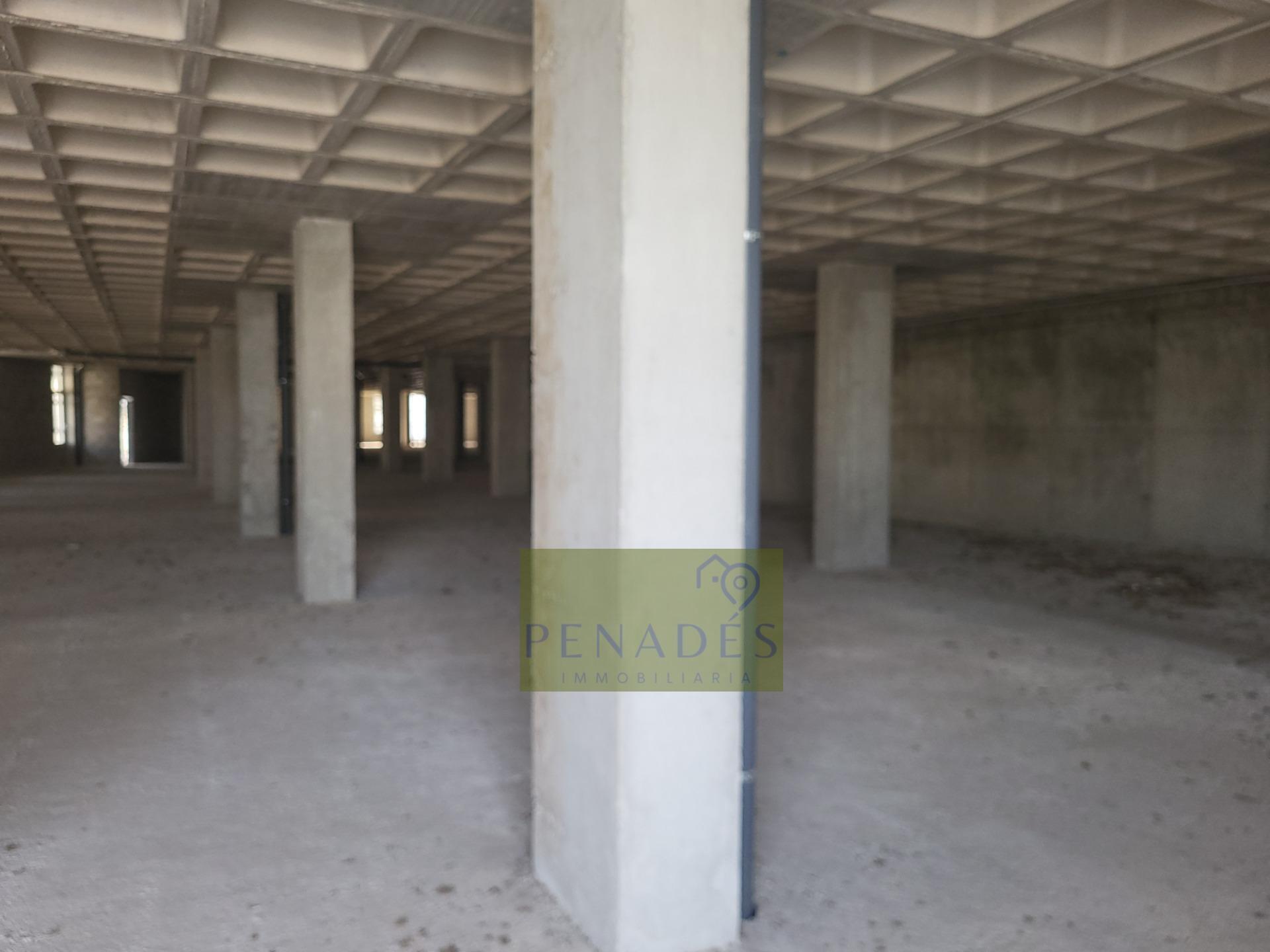 Local en València en alquiler Foto de la construcción- Imagen 1 de 8