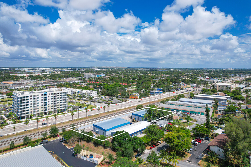 621 NE 1st Ave, Pompano Beach, FL en venta - Foto del edificio - Imagen 1 de 37