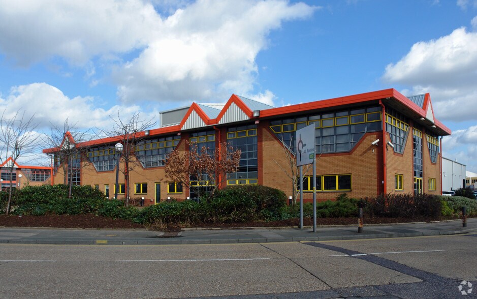 1-4 Ashton Rd, Romford en venta - Foto del edificio - Imagen 3 de 11