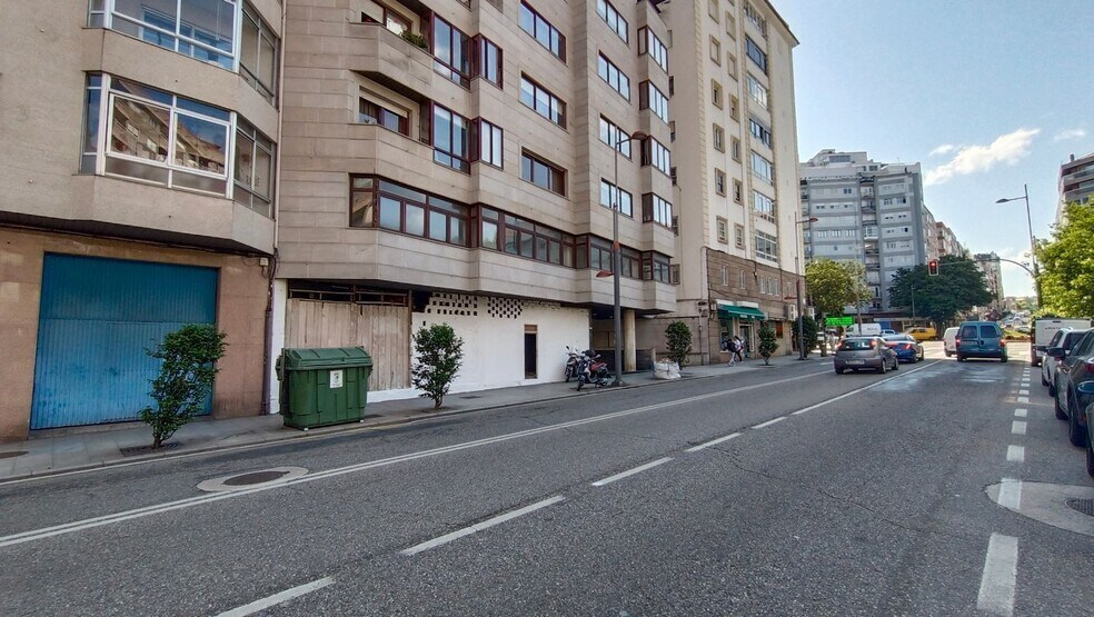 Local en Vigo en venta - Foto del edificio - Imagen 1 de 24