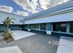 746 SW Federal Hwy, Stuart, FL en alquiler Foto del edificio- Imagen 2 de 5