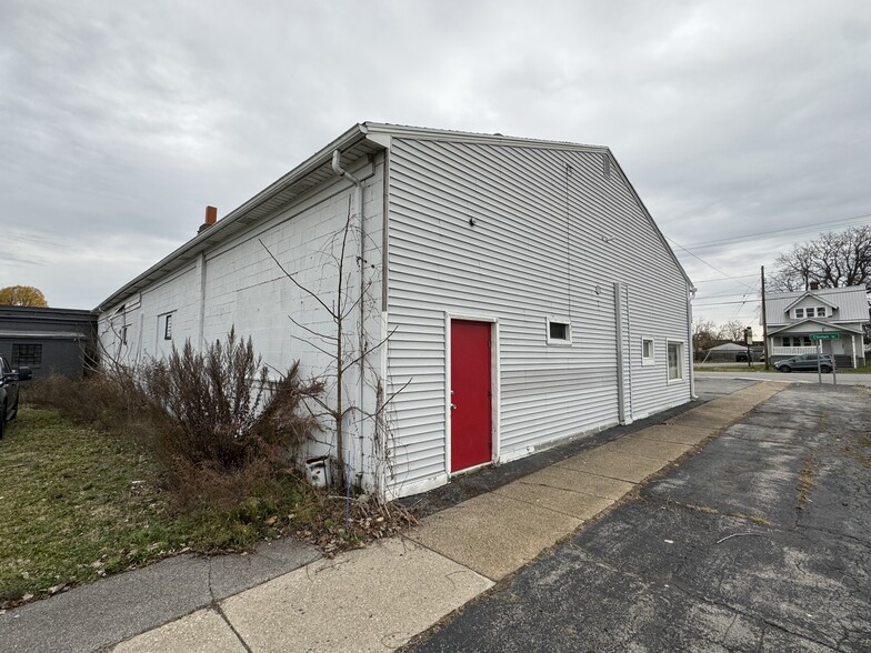 2085 Clinton St, West Seneca, NY en venta - Foto del edificio - Imagen 3 de 24