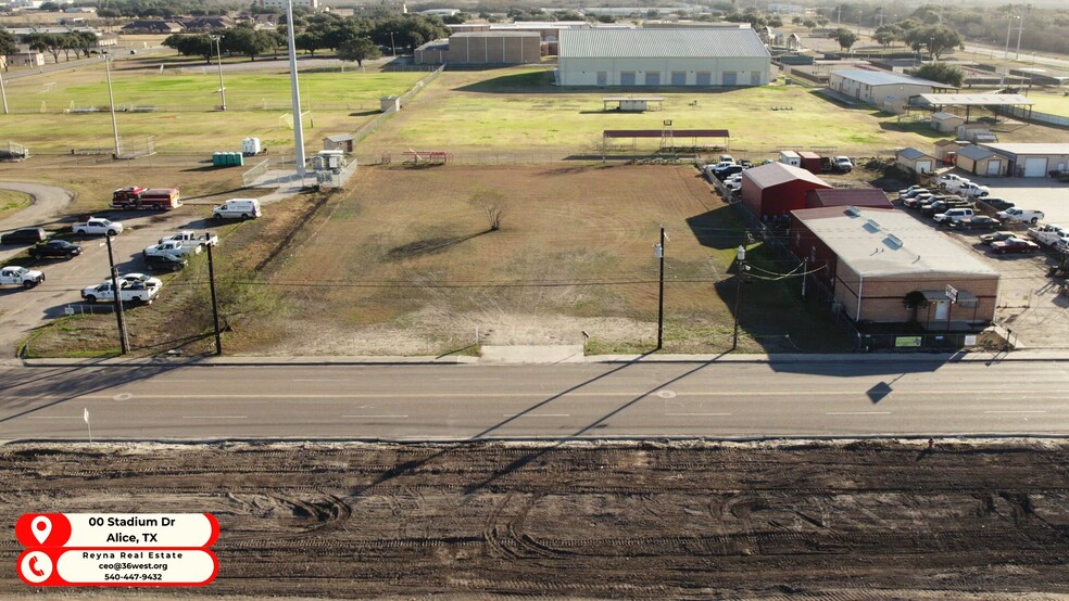 150 Stadium, Alice, TX en venta - Vídeo de anuncio comercial - Imagen 3 de 21