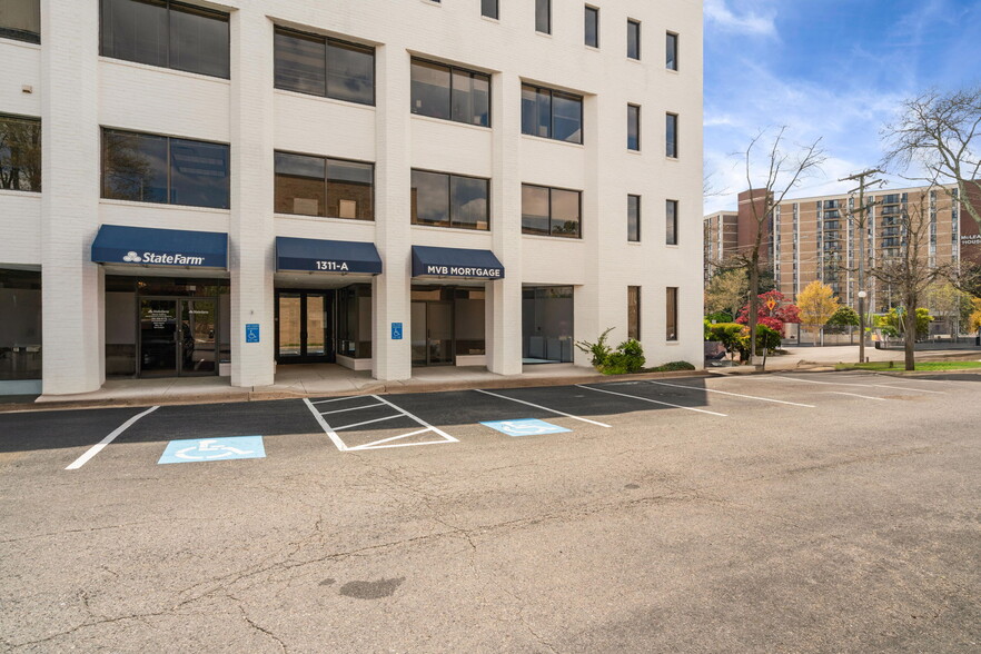 1311 Dolley Madison Blvd, McLean, VA en alquiler - Foto del edificio - Imagen 2 de 18