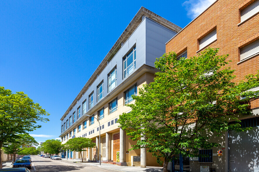 Calle Alfonso Gómez, 17, Madrid, Madrid en venta - Foto del edificio - Imagen 2 de 4