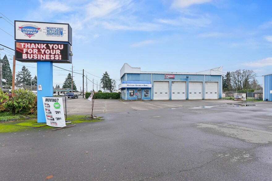 555 N Pacific Hwy, Woodburn, OR en venta - Foto del edificio - Imagen 3 de 82