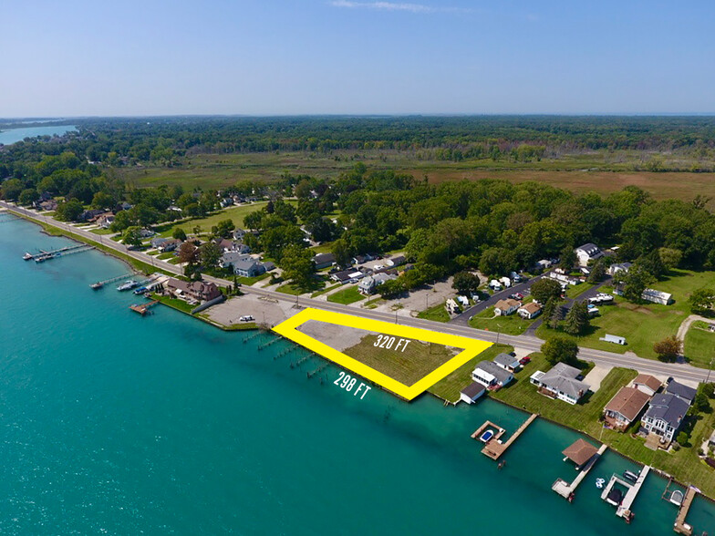 9715 River Rd, Clay, MI en venta - Vista aérea - Imagen 1 de 9