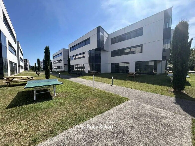 Oficina en Saint-Priest en alquiler - Foto del edificio - Imagen 2 de 11