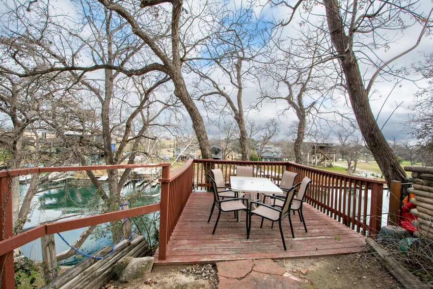 1683 Kuehler Ave, New Braunfels, TX en venta - Foto del edificio - Imagen 3 de 47