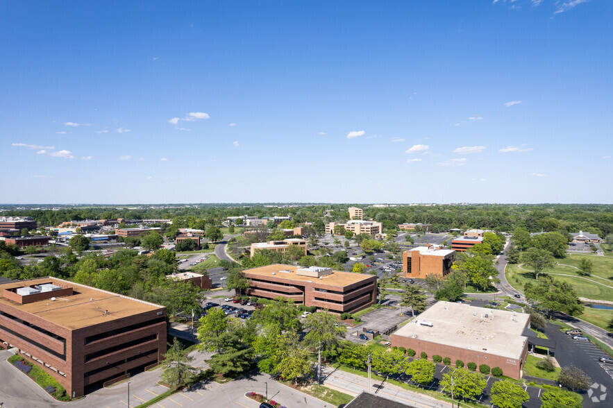 655 Craig Rd, Creve Coeur, MO en alquiler - Vista aérea - Imagen 3 de 9