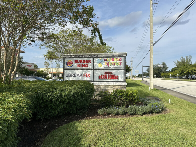 9400-9440 W Commercial Blvd, Fort Lauderdale, FL en alquiler - Foto del edificio - Imagen 3 de 4