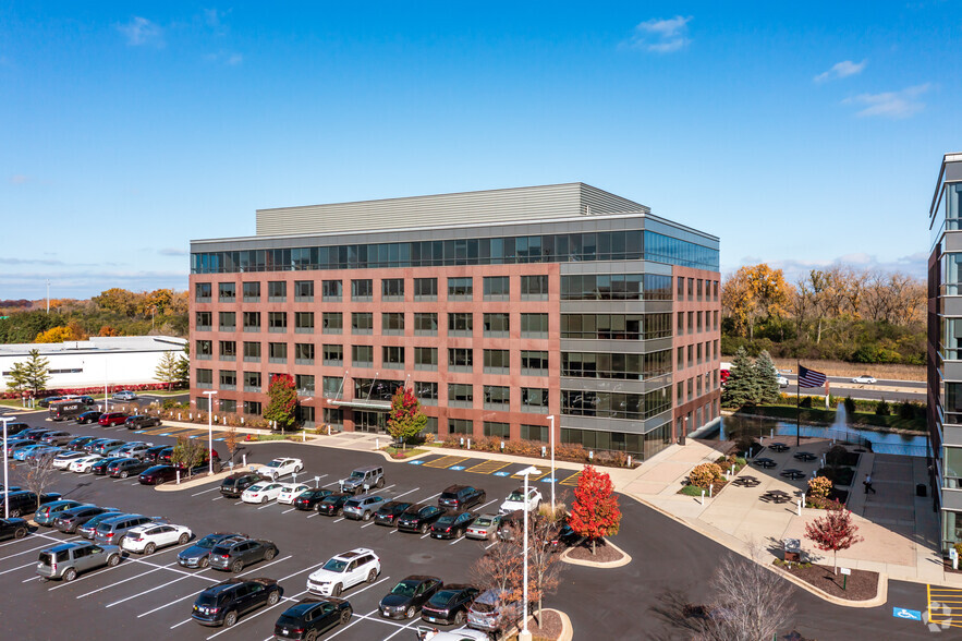 1033 Skokie Blvd, Northbrook, IL en alquiler - Foto del edificio - Imagen 2 de 14