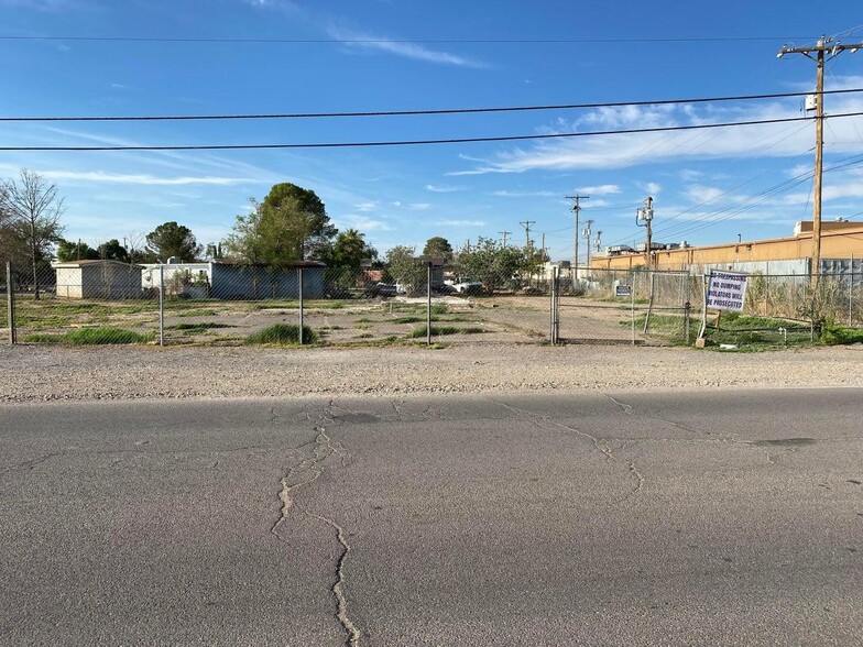 166-176 N Moon Rd, El Paso, TX en venta - Foto del edificio - Imagen 1 de 5