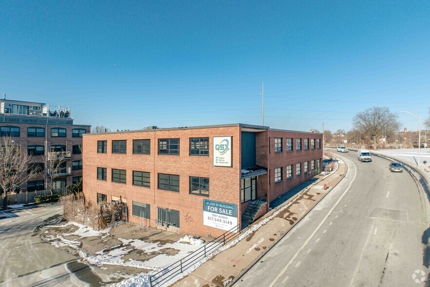 220 Broadway St, Everett, MA en alquiler - Foto principal - Imagen 1 de 7