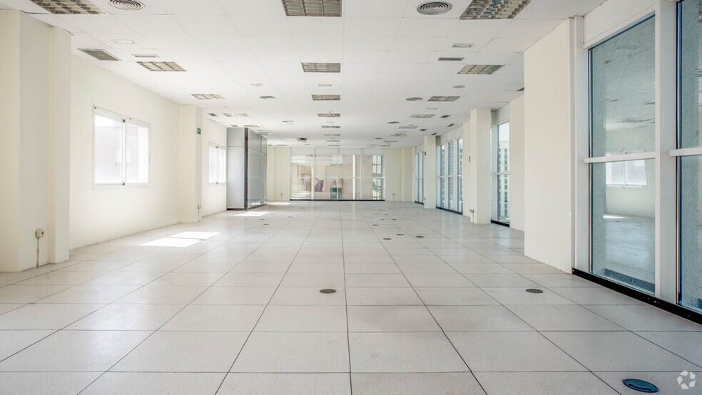 Oficinas en Madrid, MAD en venta - Foto del edificio - Imagen 3 de 6