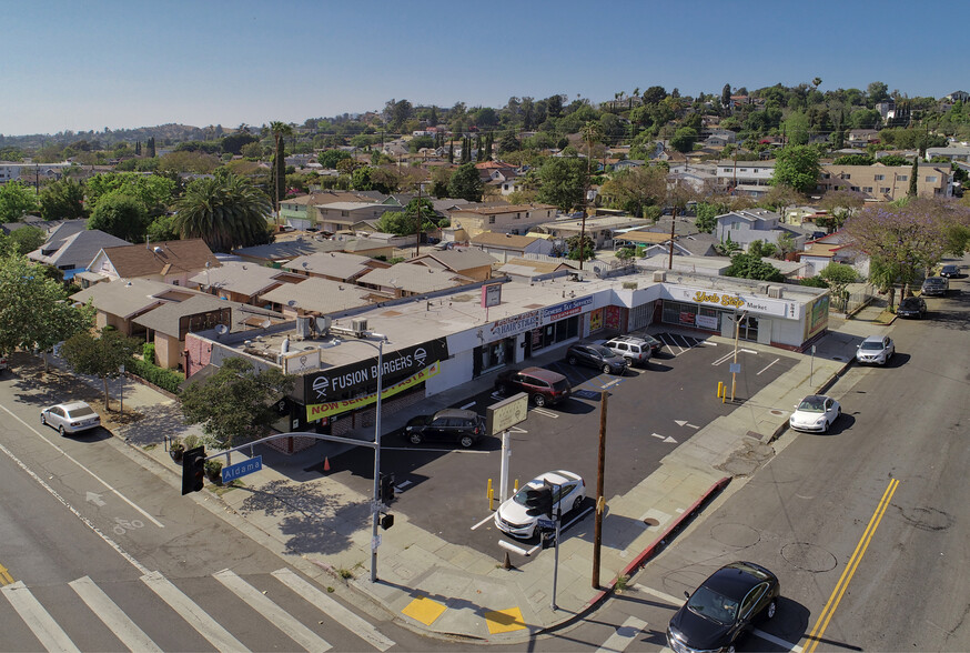 5933-5939 York Blvd, Los Angeles, CA en alquiler - Vista aérea - Imagen 2 de 5