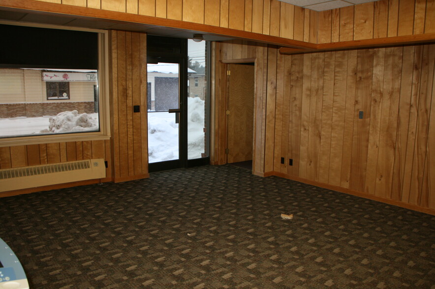 415 Main St, Tower, MN en alquiler - Foto del interior - Imagen 1 de 5